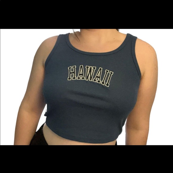 Embroidered Cropped Tank Top - Picture 3 of 4